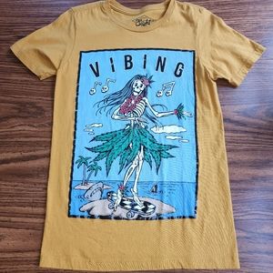 Eighty Eight Vibing Graphic T-Shirt Small